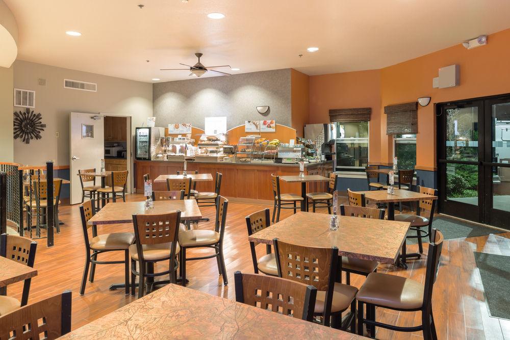 Holiday Inn Express Hotel & Suites Arcata/Eureka-Airport Area By Ihg McKinleyville Kültér fotó