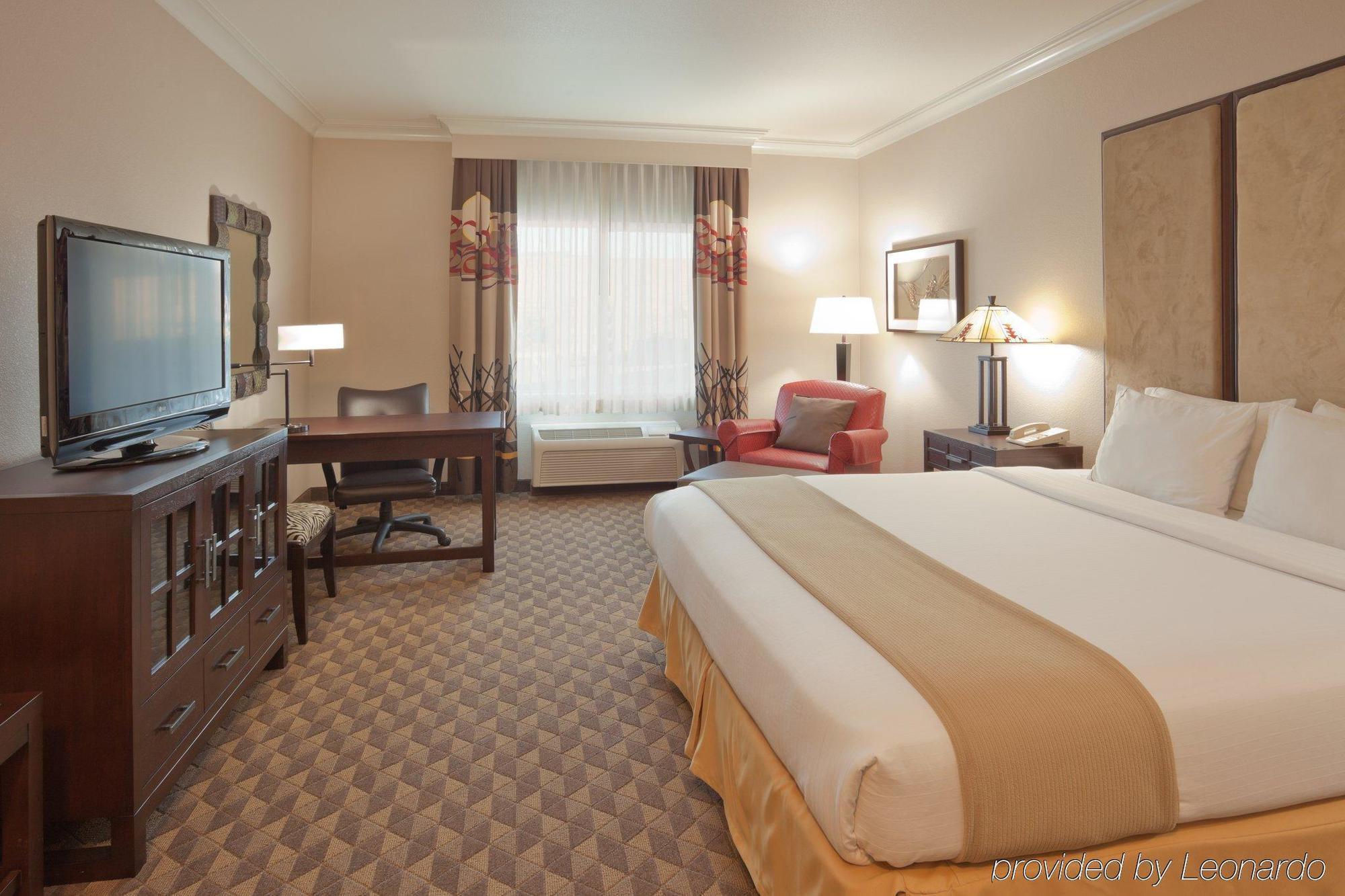 Holiday Inn Express Hotel & Suites Arcata/Eureka-Airport Area By Ihg McKinleyville Szoba fotó