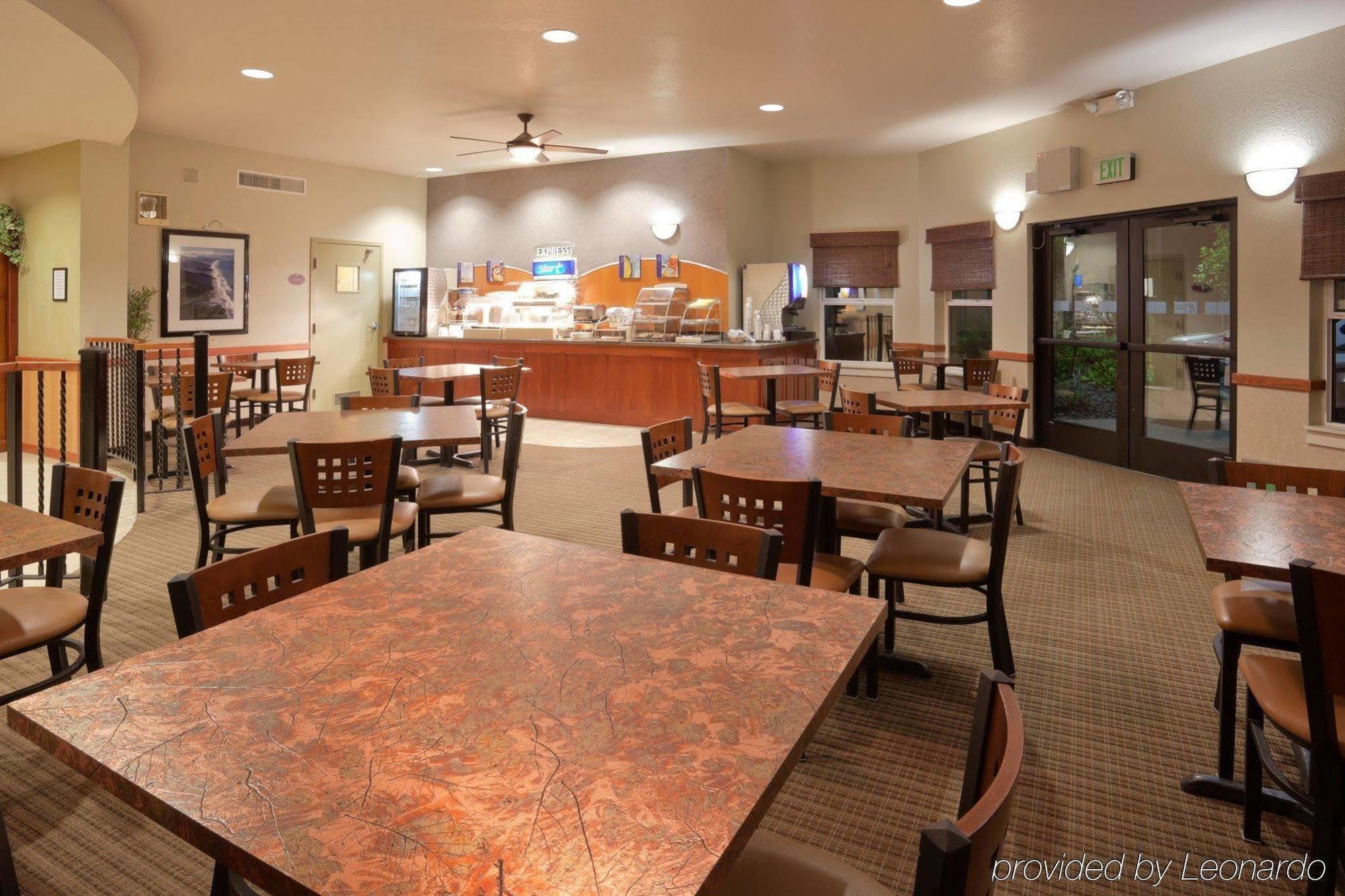 Holiday Inn Express Hotel & Suites Arcata/Eureka-Airport Area By Ihg McKinleyville Étterem fotó